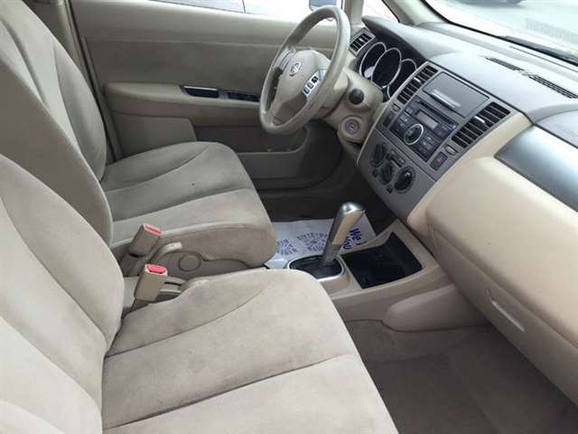 2009 Nissan Versa 1.8 S 4dr Sedan 4A